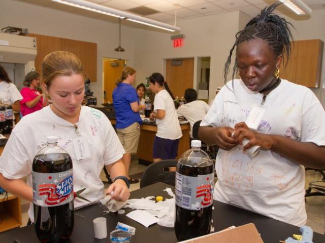Diet Cola Mentos Experiment happening during Tech Trek at Stockton University